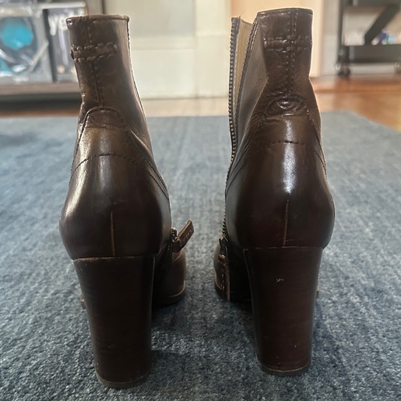 Frye Rich Brown Leather Heeled Boots - Picture 2 of 6